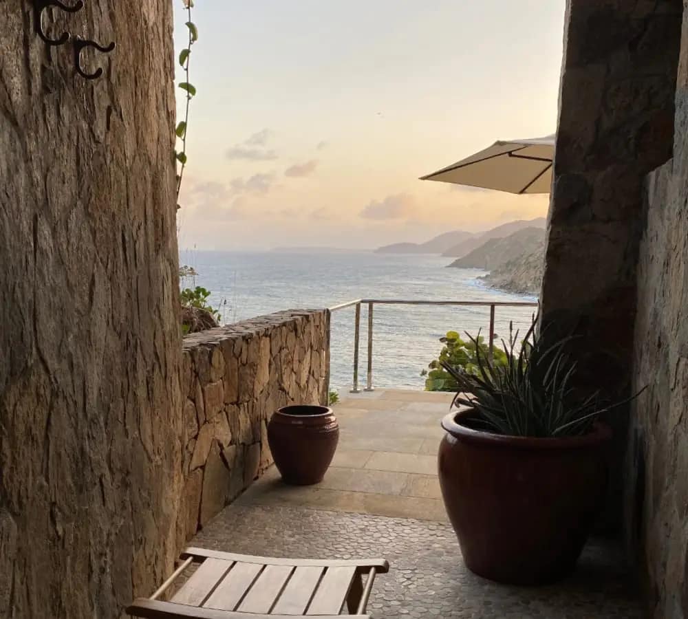 Middle Cliff Suite
