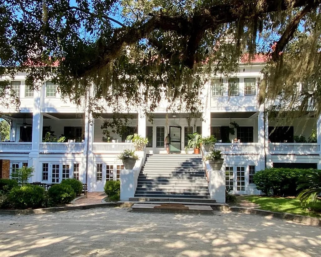 Greyfield Inn Front porch