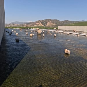 Water Plaza cooling roof